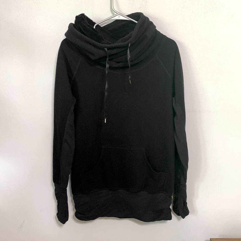 Lululemon Pullover
